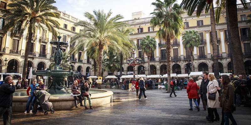 Barcelona Square | Advantages of Studying in Barcelona